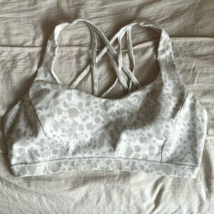 Lululemon Free to Be Serene Sports Bra